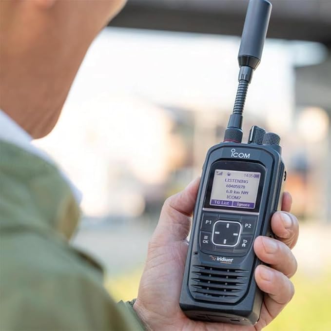 Radio satelital ICOM SAT-100.